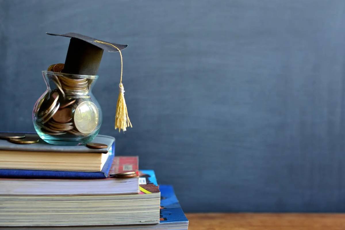 Lorem Ipsum is simply dummy text of the printing and typesetting.